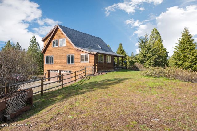 9067 W COEUR D ALENE DR, Spirit Lake, ID 83869