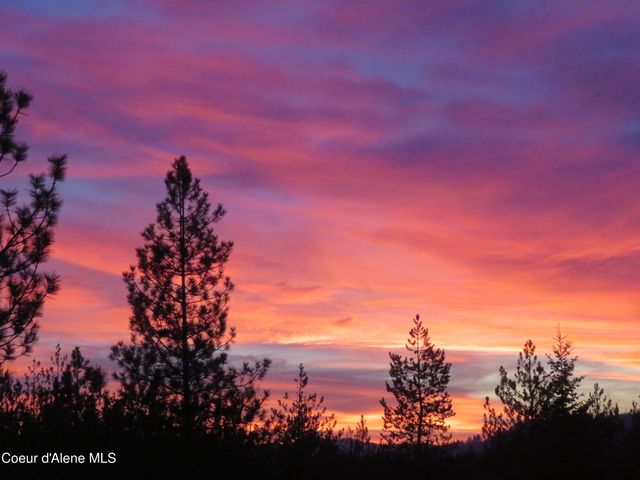 9067 W COEUR D ALENE DR, Spirit Lake, ID 83869