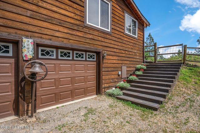 9067 W COEUR D ALENE DR, Spirit Lake, ID 83869