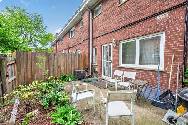 606 South Boulevard D, Evanston, IL 60202