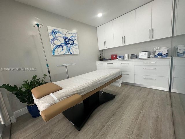 6443 Bird Rd, Miami, FL 33155