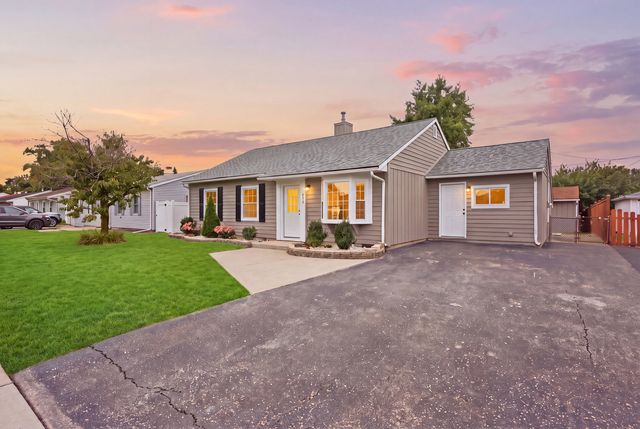 512 Concord Avenue, Romeoville, IL 60446