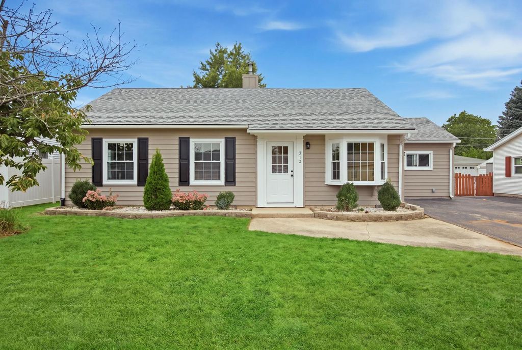 512 Concord Avenue, Romeoville, IL 60446