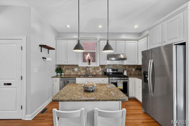 4059 Castleman Avenue, St Louis, MO 63110