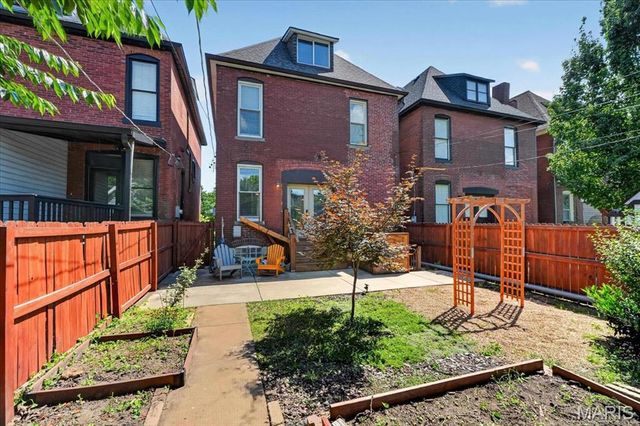 4059 Castleman Avenue, St Louis, MO 63110