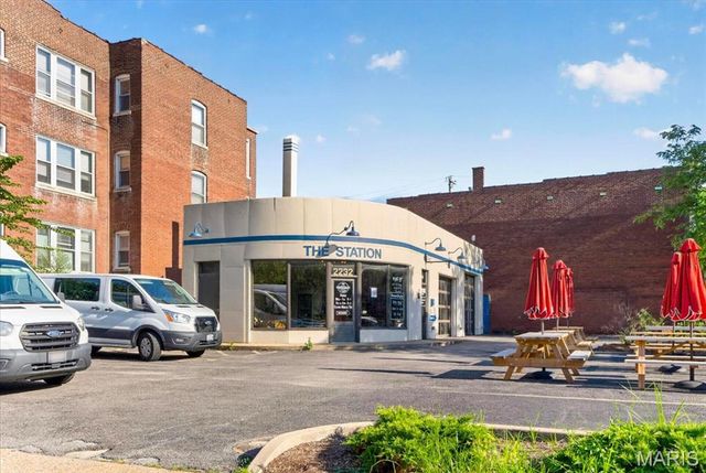 4059 Castleman Avenue, St Louis, MO 63110