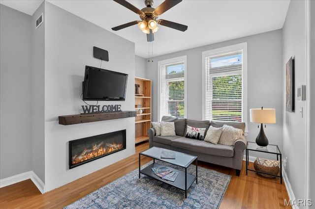 4059 Castleman Avenue, St Louis, MO 63110