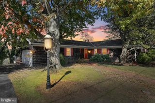 150 E RIDGE AVE, Glen Rock, PA 17327