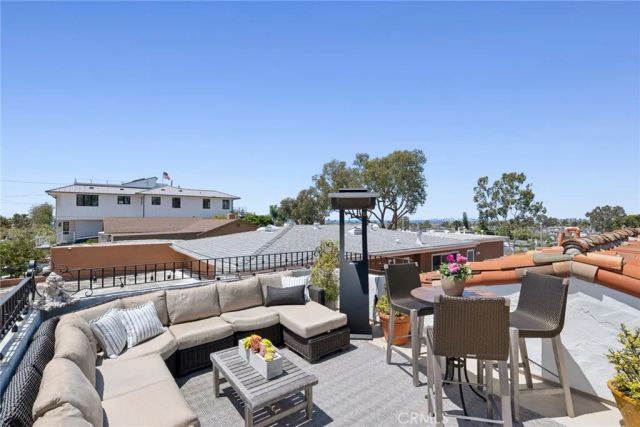 541 Hazel, Corona Del Mar, CA 92625