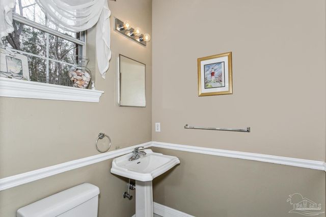 1363 Water Oaks Trl, Cantonment, FL 32533