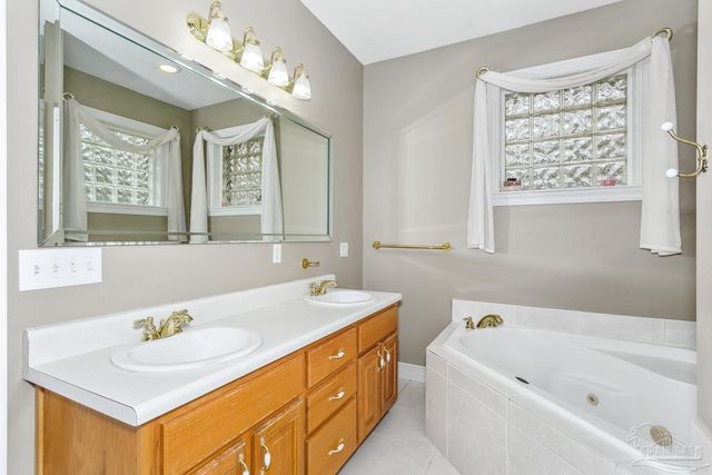 1363 Water Oaks Trl, Cantonment, FL 32533