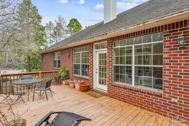 1363 Water Oaks Trl, Cantonment, FL 32533