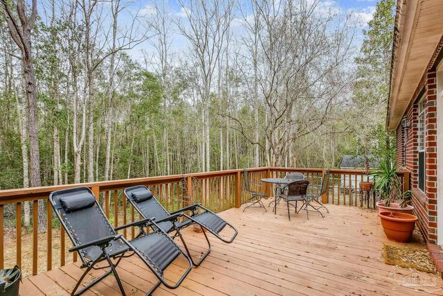 1363 Water Oaks Trl, Cantonment, FL 32533