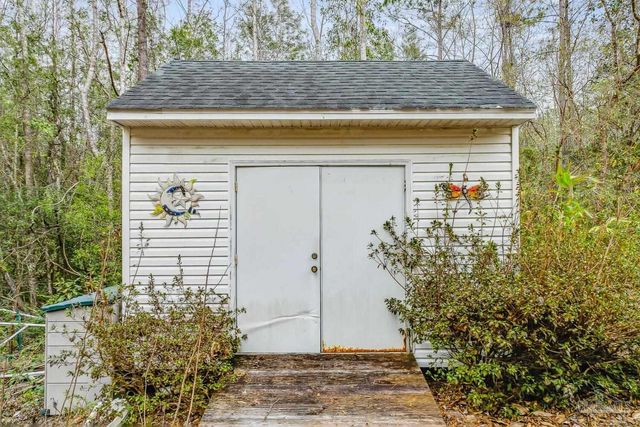 1363 Water Oaks Trl, Cantonment, FL 32533