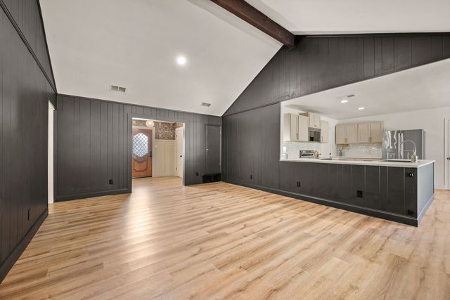 4105 Hemlock Street, Fort Worth, TX 76137