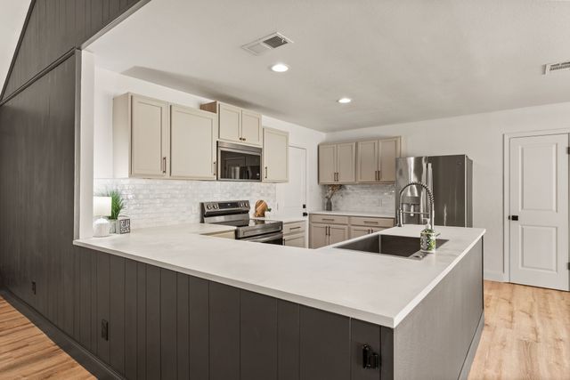 4105 Hemlock Street, Fort Worth, TX 76137