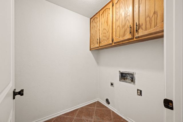 4105 Hemlock Street, Fort Worth, TX 76137