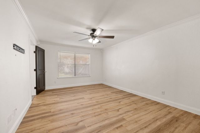 4105 Hemlock Street, Fort Worth, TX 76137