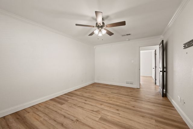 4105 Hemlock Street, Fort Worth, TX 76137