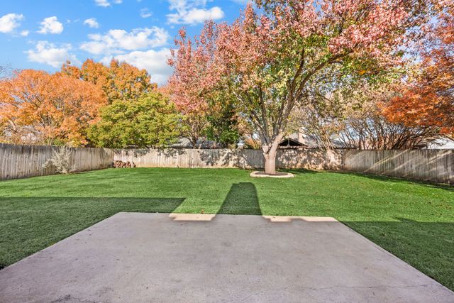 4105 Hemlock Street, Fort Worth, TX 76137