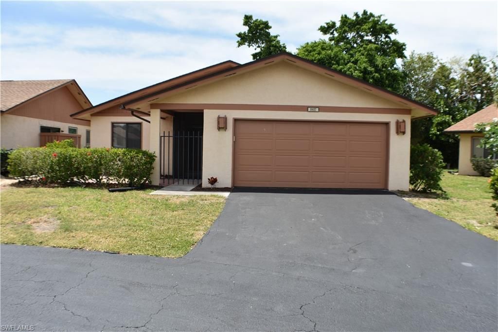 6487 Royal Woods DR, Fort Myers, FL 33908