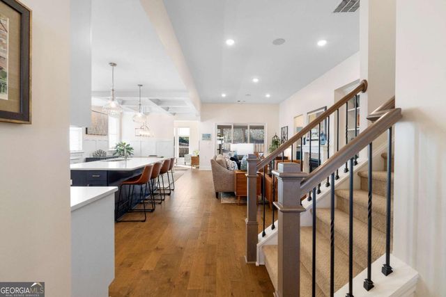 912 Lucky Lane, Woodstock, GA 30188