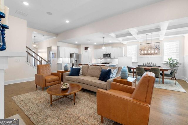 912 Lucky Lane, Woodstock, GA 30188