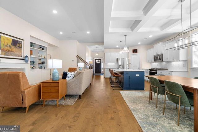 912 Lucky Lane, Woodstock, GA 30188