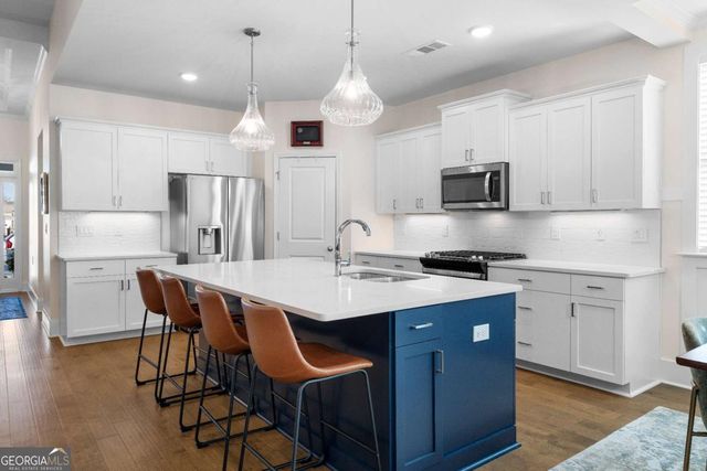 912 Lucky Lane, Woodstock, GA 30188