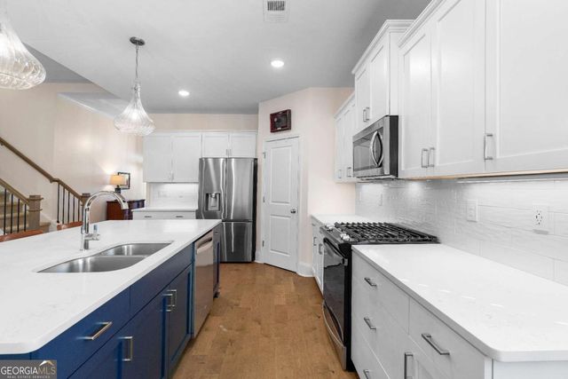 912 Lucky Lane, Woodstock, GA 30188