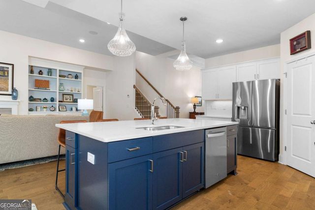 912 Lucky Lane, Woodstock, GA 30188