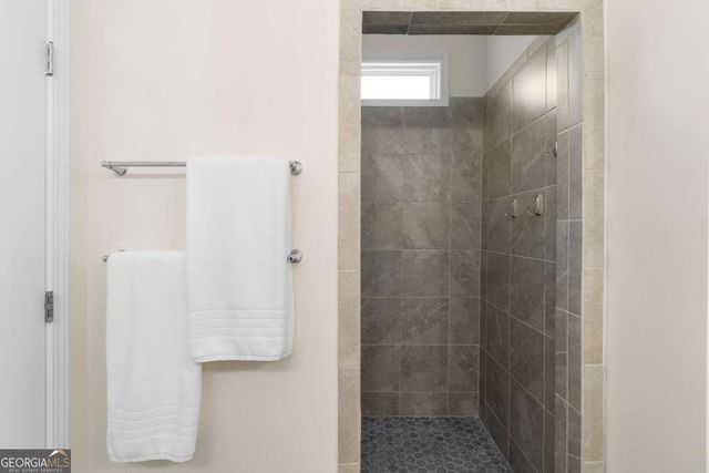 912 Lucky Lane, Woodstock, GA 30188