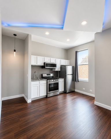 1538 N Rockwell Street 2R, Chicago, IL 60622