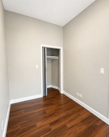 1538 N Rockwell Street 2R, Chicago, IL 60622