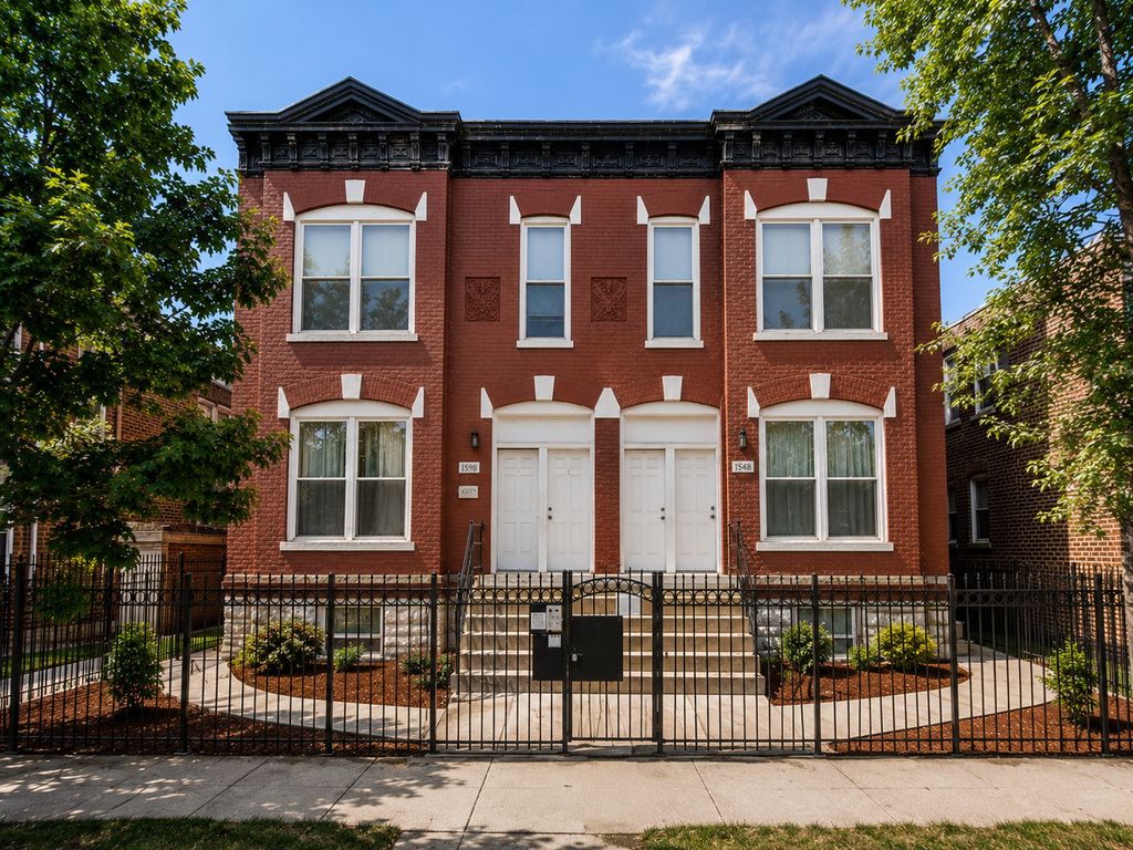 1538 N Rockwell Street 2R, Chicago, IL 60622