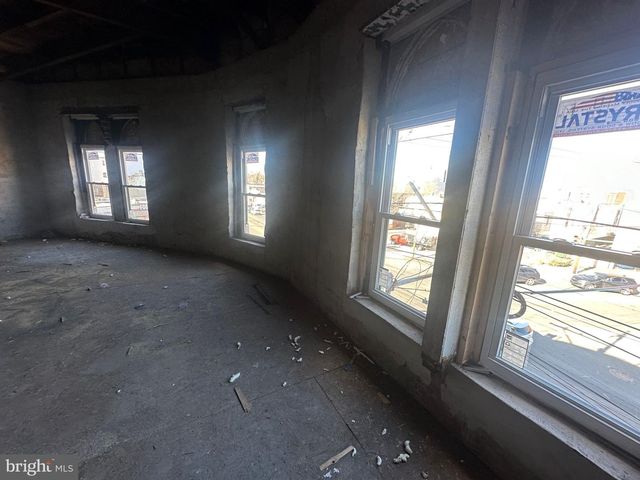 4434 LANCASTER AVE, Philadelphia, PA 19104