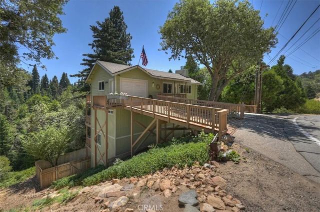 31095 Old City Creek Rd, Running Springs, CA 92382