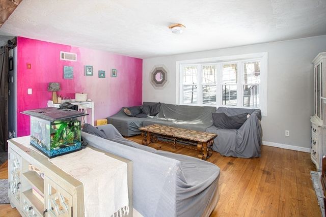 27 Howard Dr, Plymouth, MA 02360