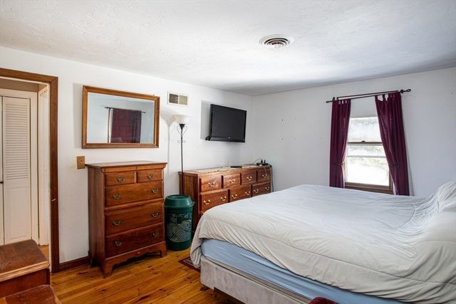 27 Howard Dr, Plymouth, MA 02360