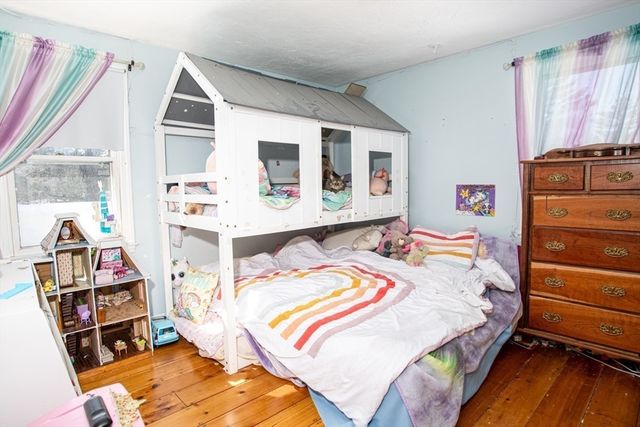 27 Howard Dr, Plymouth, MA 02360