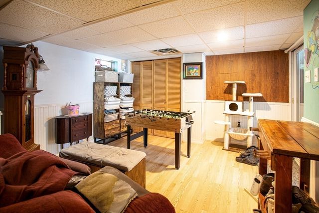 27 Howard Dr, Plymouth, MA 02360