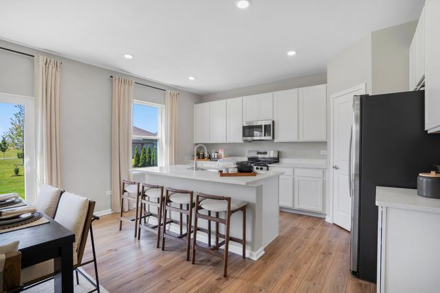 2820 McMurtrie Way, Yorkville, IL 60560