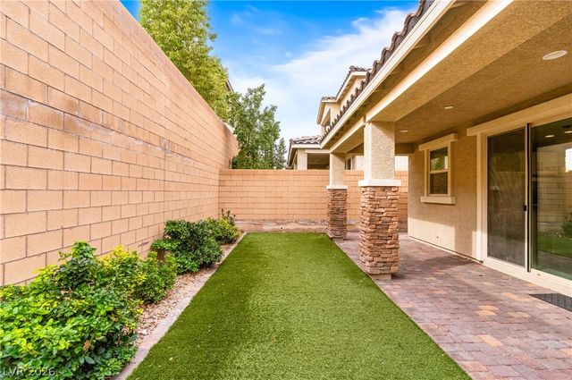 10481 Skye Canyon Falls Avenue, Las Vegas, NV 89166