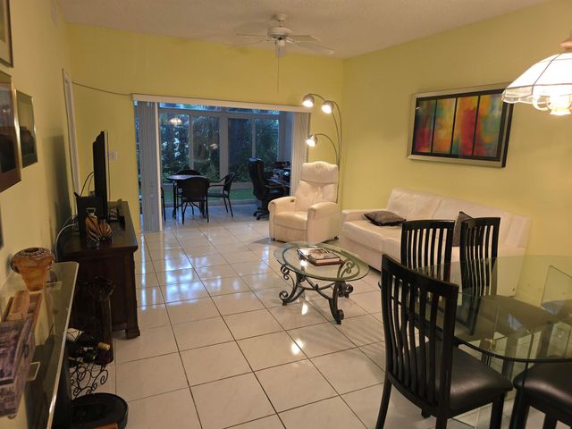 5084 Rose Hill Drive 1103, Boynton Beach, FL 33437