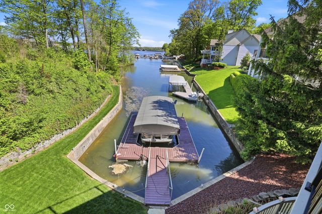 9238 Treasure Point, Indianapolis, IN 46236