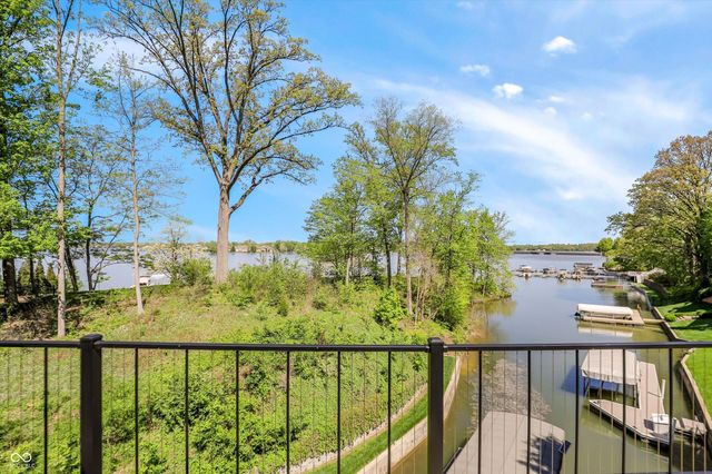 9238 Treasure Point, Indianapolis, IN 46236