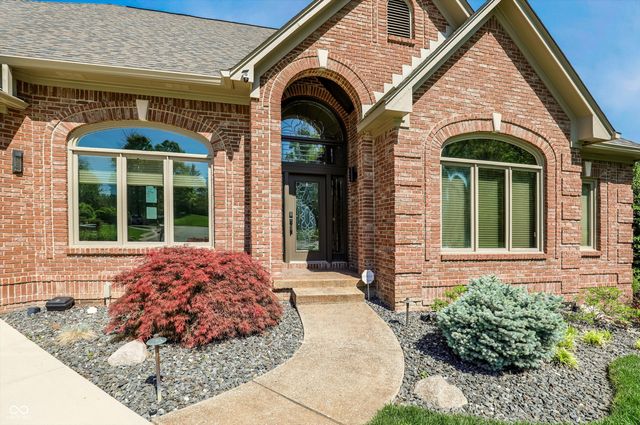 9238 Treasure Point, Indianapolis, IN 46236