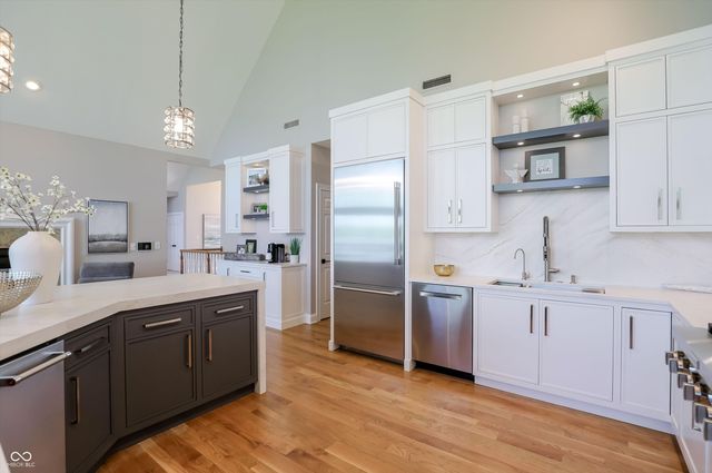 9238 Treasure Point, Indianapolis, IN 46236