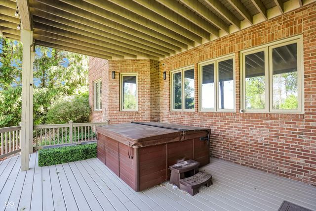 9238 Treasure Point, Indianapolis, IN 46236