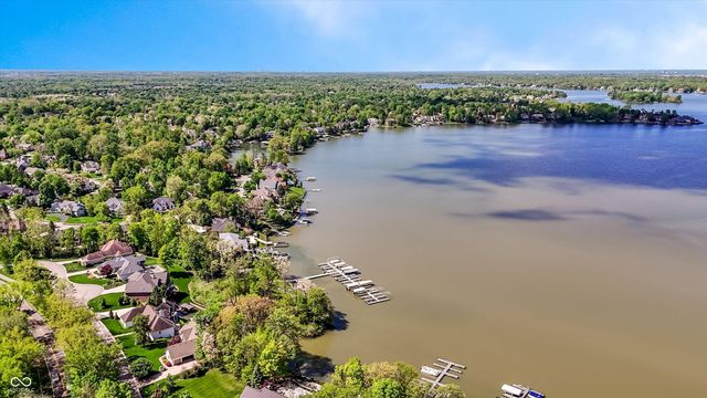 9238 Treasure Point, Indianapolis, IN 46236
